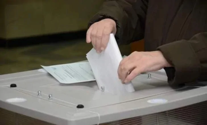 Завершились референдумы о вхождении в состав России двух республик и областей 