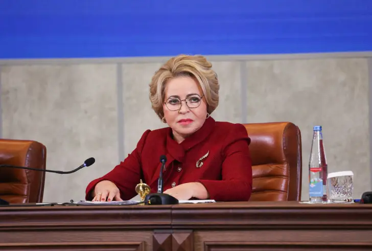 СовФед предложил неработающим самостоятельно платить за свой ОМС 45 тысяч