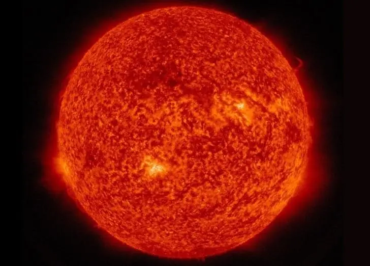 Непреодолимая магнитная буря 6-го уровня устремилась к Земле