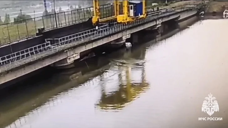 В Башкирии пенсионера затянуло в затвор Нугушского водохранилища