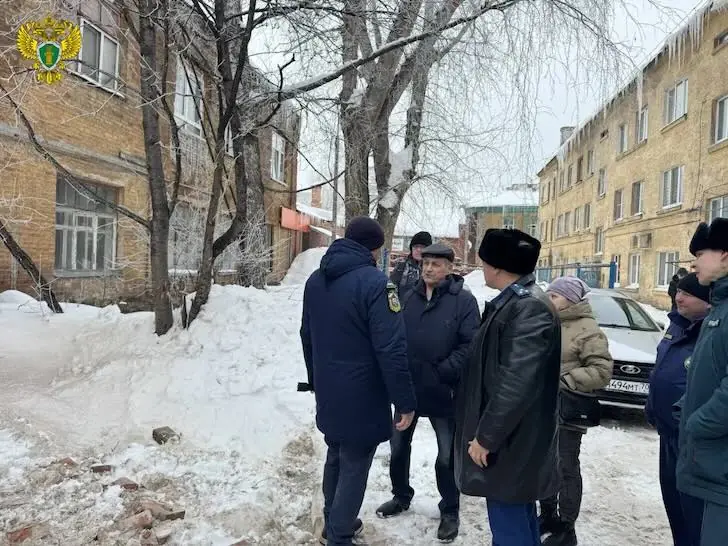 В центре Уфы обрушилась крыша дома XIX века