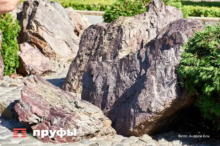 Царица открывает ворота: что на самом деле скрывают Розовые скалы Башкирии