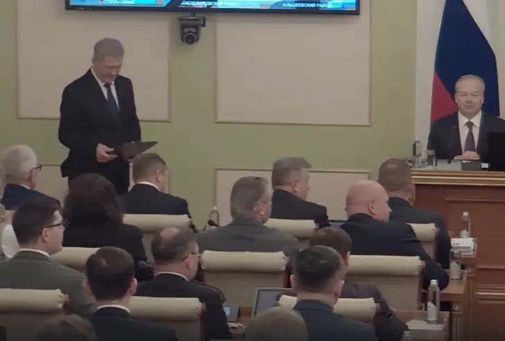 Хабиров провел оперативку в новом месте – пришлось потесниться 