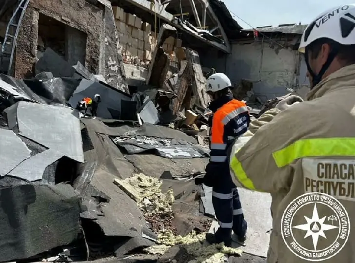 В Башкирии нашли тело рабочего под завалами после взрыва на заводе «Свеча»