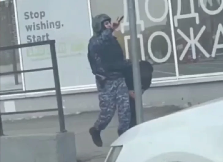 В Санкт-Петербурге экстренно эвакуировали ТЦ «Лондон Молл»