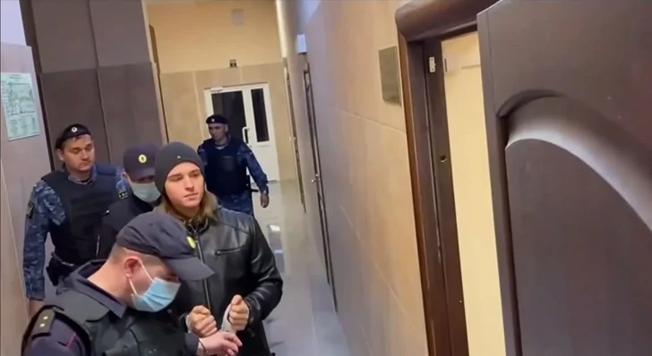 Суд в Уфе отправил за решетку 21-летнего парня, задушившего сестру