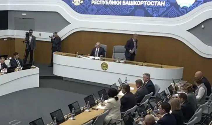 Радий Хабиров внезапно ушел с оперативки в правительстве Башкирии