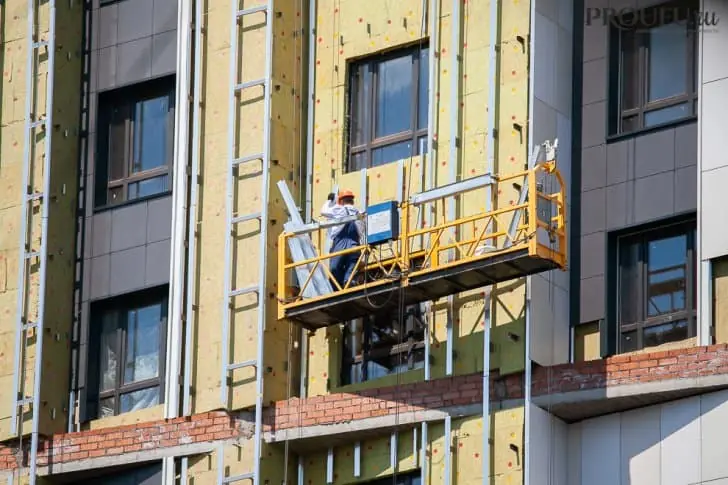 Озвучено, что собственники квартир не должны ремонтировать и менять за свой счет