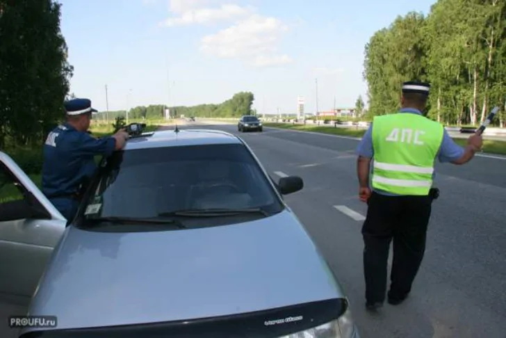 В Башкирии в квартире нашли мертвыми сотрудника ГИБДД и его жену