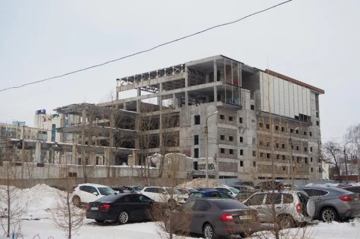В мэрии Уфы рассказали, что будет на месте недостроенного ТЦ на Комсомольской