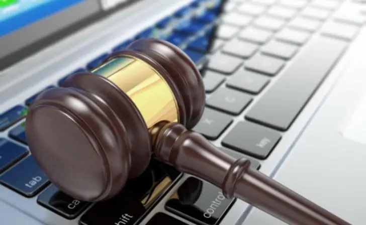 РБК: владельцам iPhone заблокируют пополнение с мобильного счета