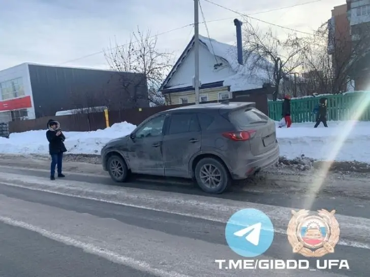 В Уфе 7-летний мальчик попал под колеса