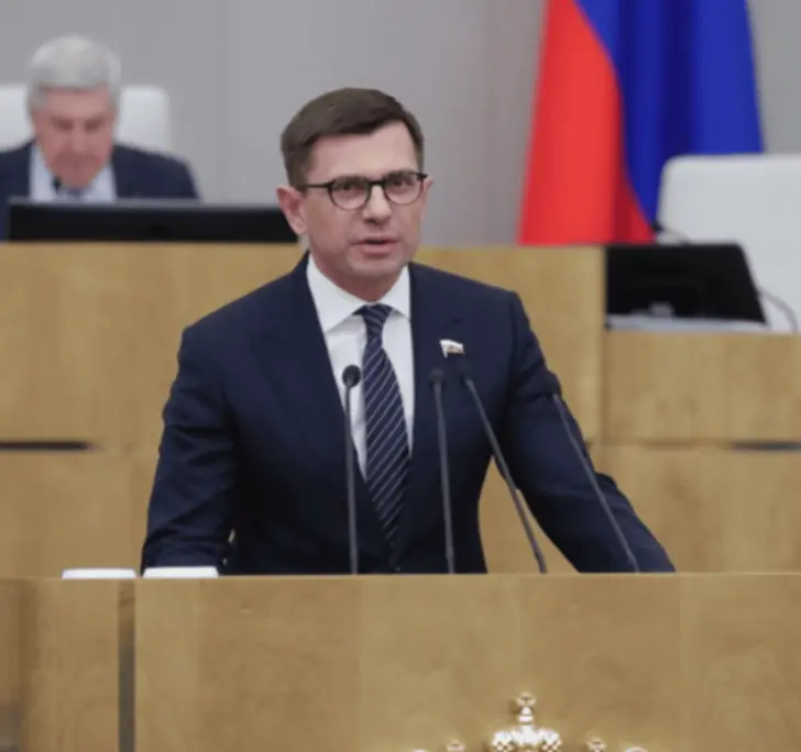 «Поможет совмещать материнство и карьеру»: в Госдуме заговорили о сокращении рабочего дня