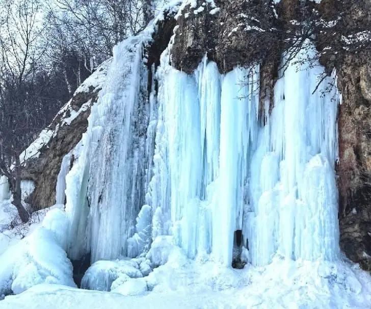 Шедевр башкирской природы: обнаружено уникальное место Башкирии, которое «расцветает» зимой