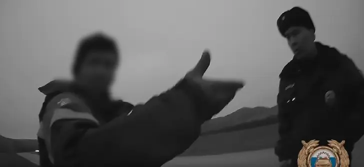 Пьяные мужчины решили вывезти мусор на мотоблоках в темноте в Башкирии