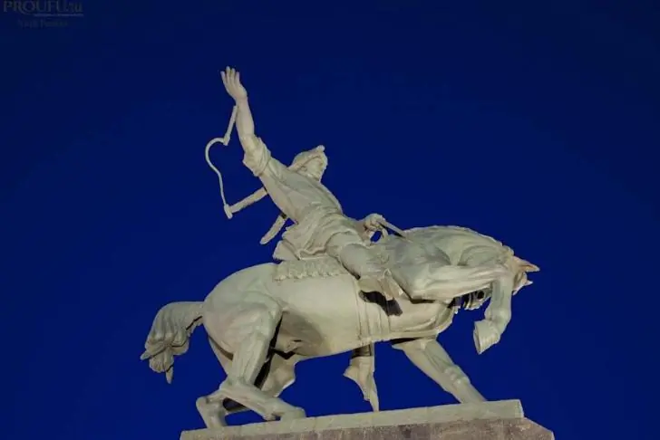 Демонтаж в республике: главный памятник скоро увезут