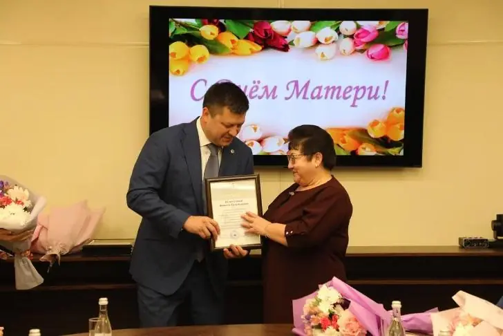 Мавлиев встретился с мамами бойцов СВО в Уфе