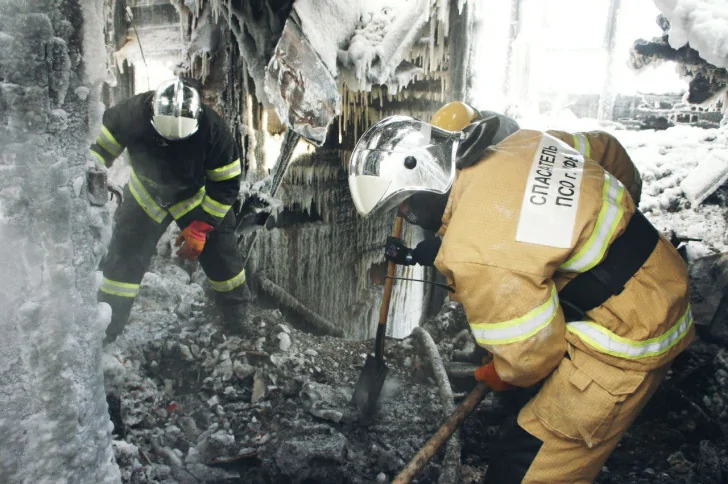 Жильцы сгоревшего дома на улице Сазонова в Уфе получили временное жилье