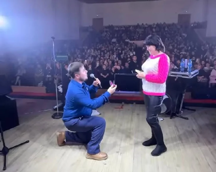 Зритель сделал предложение возлюбленной во время концерта Элвина Грея в Башкирии