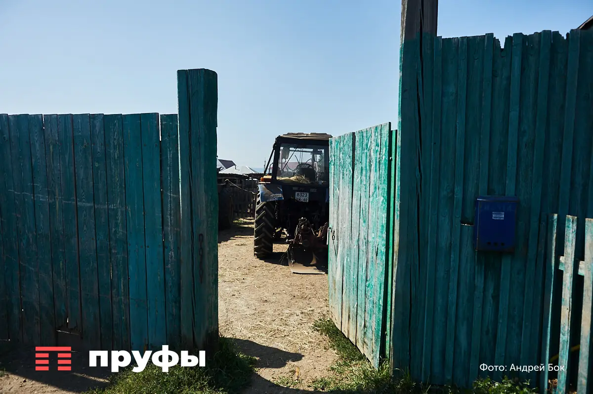 Юрист Сивакова объяснила, когда соседи могут снести забор через суд 