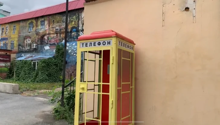 В Уфе появилась телефонная будка, из которой слышны голоса мертвых