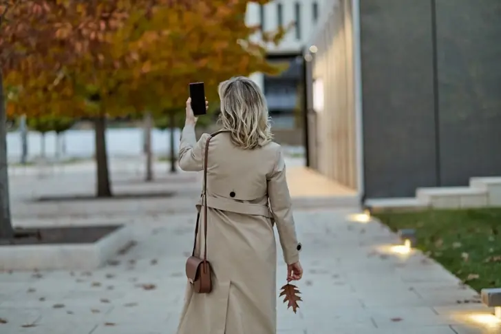 Россияне оценили смартфоны цвета тыквы