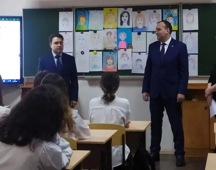 В Уфе школьникам объяснили о «традиционных ценностях» под наблюдением чиновников