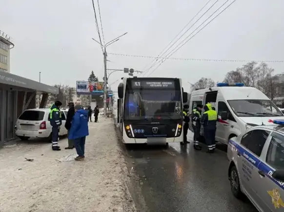 У мальчика, которого сбили на остановке в Уфе, улучшилось состояние