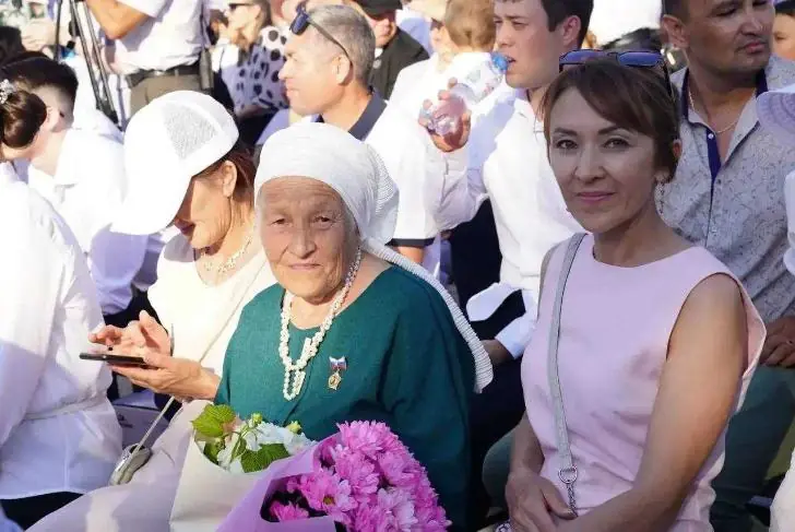 10 детей, 22 внука и 5 правнуков: Хабиров рассказал о новой «Матери-героине» из Башкирии