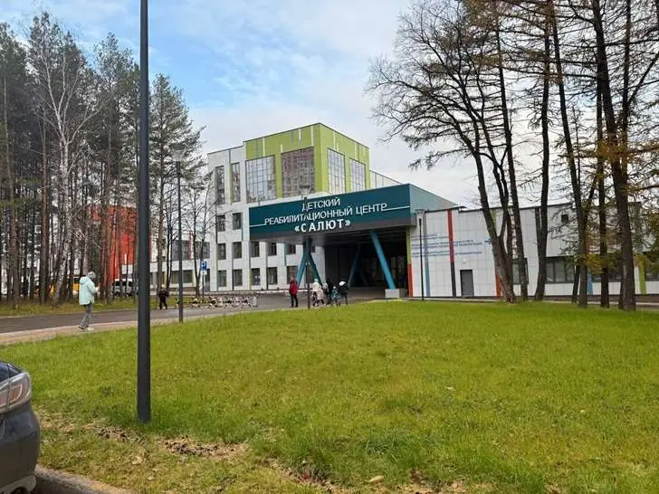 «Хорошо тем, у кого попа в тёплом кресле»: Скоробогатова создала в Уфе элитную парковку «для своих» возле Центра детей-инвалидов»?