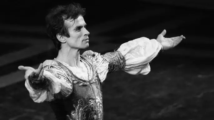 «Ходячий скандал»: жизнь, любовь и смерть главного беглеца СССР Рудольфа Нуреева