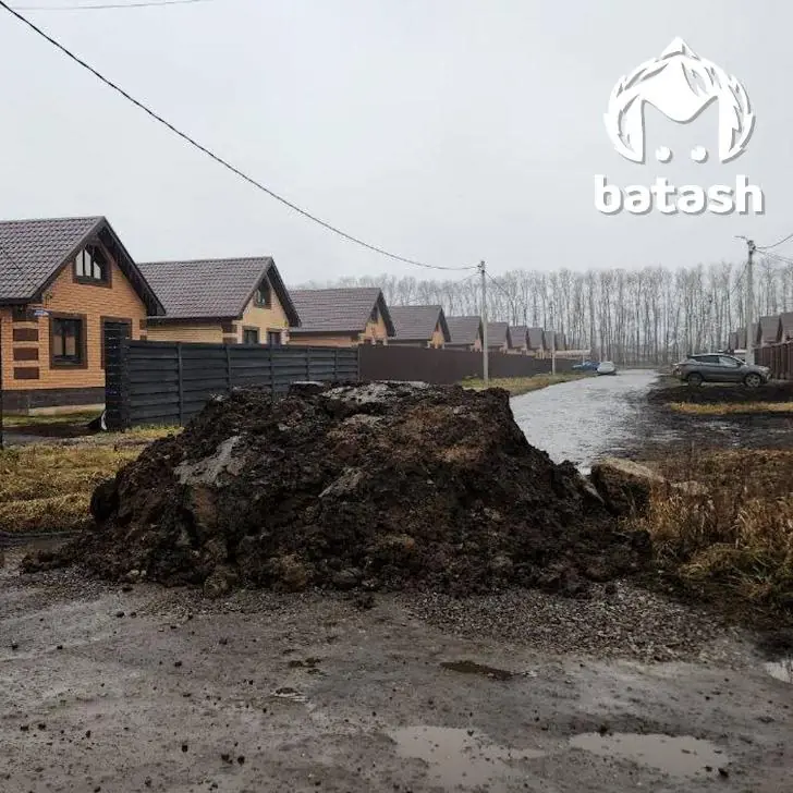 Земля, бетон и контейнеры: жители Нагаево перекрывают дороги