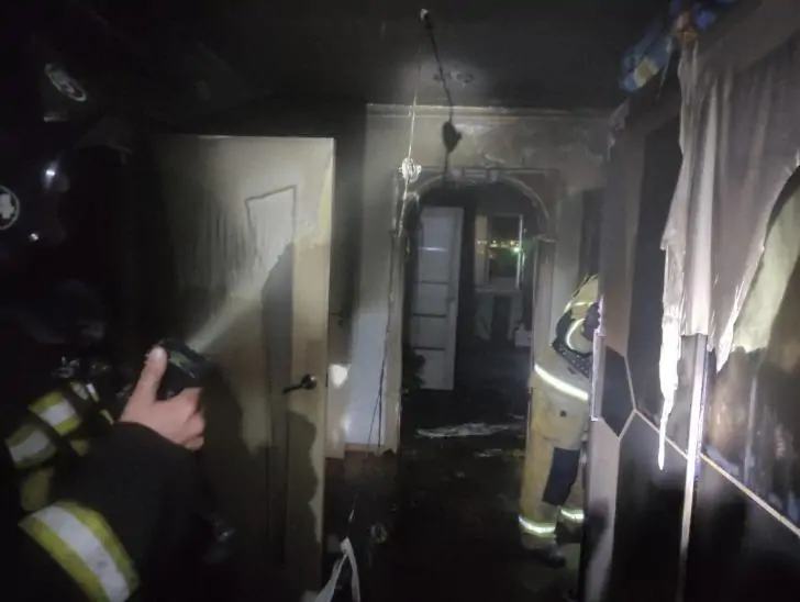 Башкирские пожарные спасли задыхающегося в собственном доме мужчину