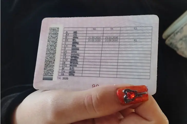 Замена водительских прав в 2026 году: кто обязан оформить новые документы