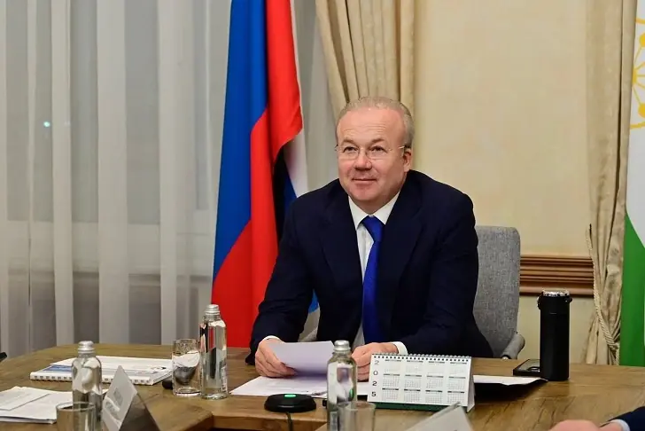 Премьер-министр Башкирии Андрей Назаров закончил год на «троечку»