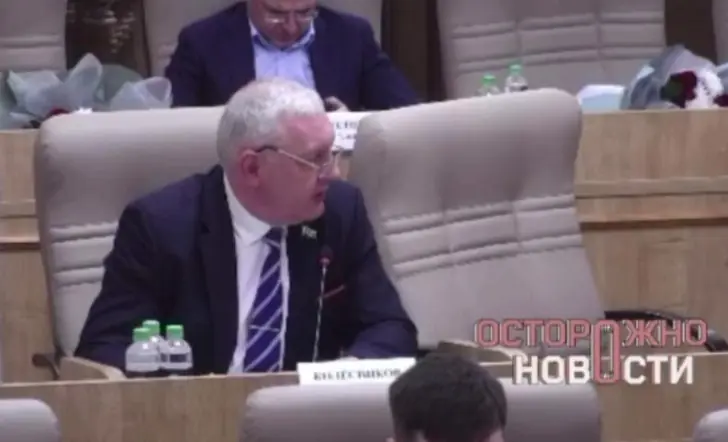 «За закладками на такси ездят»: депутат пошутил о «неплохом» благосостоянии граждан