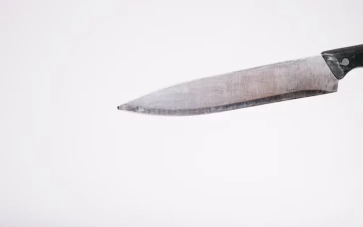 В Башкирии мать с ножом исполосовала свою спящую 12-летнюю дочь