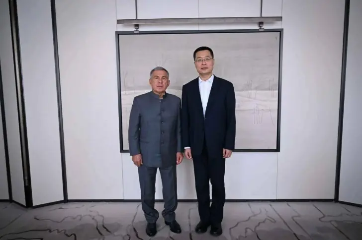  Минниханов обсуждает сотрудничество с одной из самых богатых провинций Китая