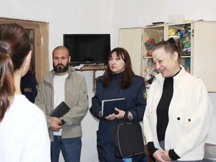 С телевизором и напольным туалетом: в каких условиях содержат обвиняемых по громким делам в Уфе