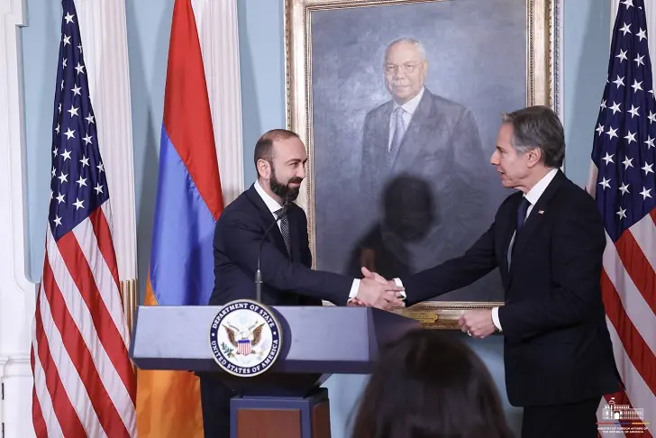Очередной шаг от России: Армения и США подписали новое соглашение
