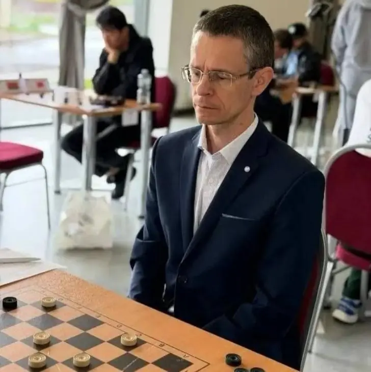 Шашист из Башкирии стал чемпионом мира по классическим шашкам