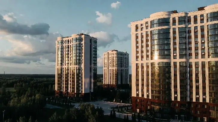 Тяжелый люкс в Уфе: разглядываем интерьеры богачей в квартирах за 100 миллионов