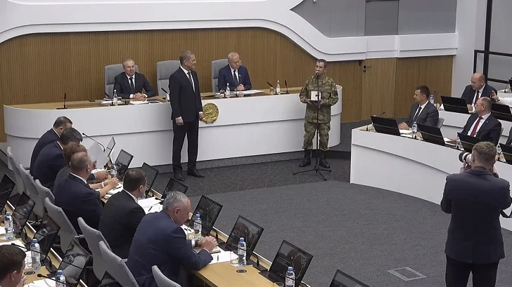 Хабиров вручил звание «Народного артиста» флейтисту Башкирской филармонии, ушедшему на СВО