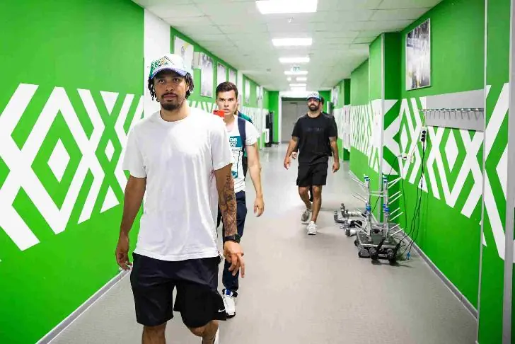 В «Салават Юлаев» вернулся канадский нападающий, которого критиковал Панин 