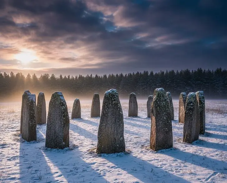 Самое загадочное место в Башкирии: каменный календарь, блуждающие огни и подземные тайны