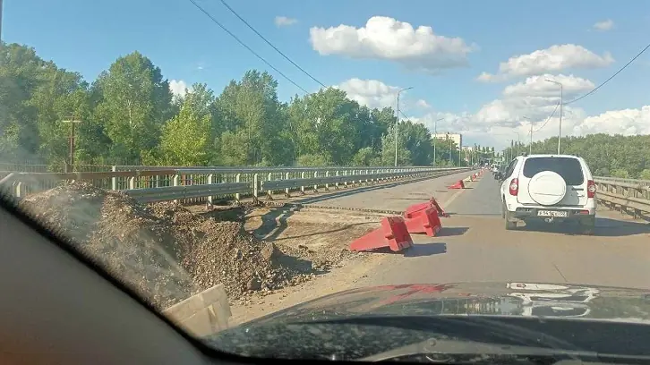 Пробка вместо ремонта: Почему на Бельском мосту в Ишимбае нет ни одного рабочего?