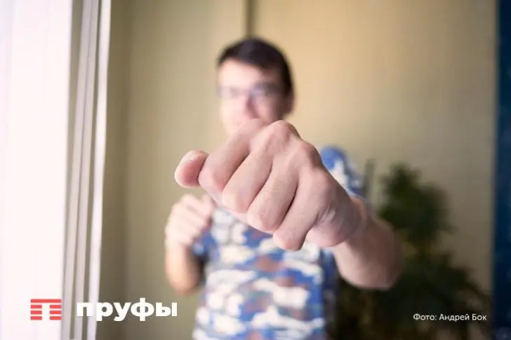 В Башкирии мужчина попытался спасти незнакомца и сам чуть не умер – истекая кровью, попал в больницу