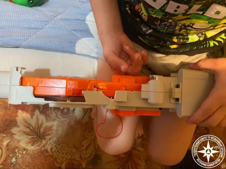 Под Уфой родители 5-летнего малыша вызвали спасателей для своего ребенка