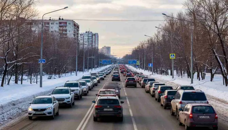 Уфа встала в 9-балльных пробках из-за непогоды
