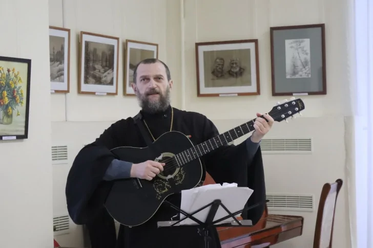 В Уфе открылась выставка протоиерея и ветерана боевых действий Виктора Иванова